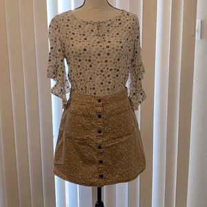 Mid-Rise Leafy Skirt | Buttoned